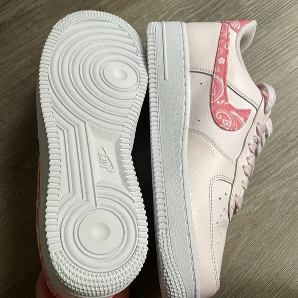 Nike pink Air Force 1 - Picture 4 of 4